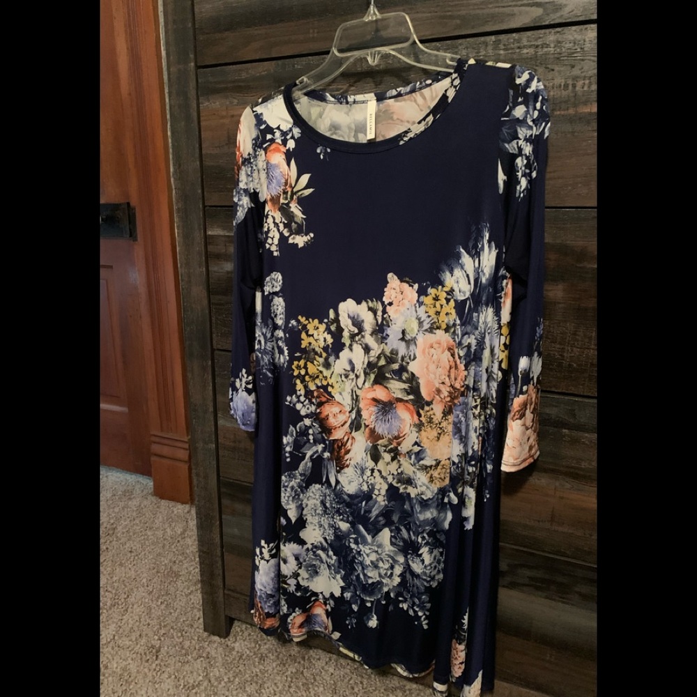 Bellamie Navy Blue Floral Dress/Tunic Size Large